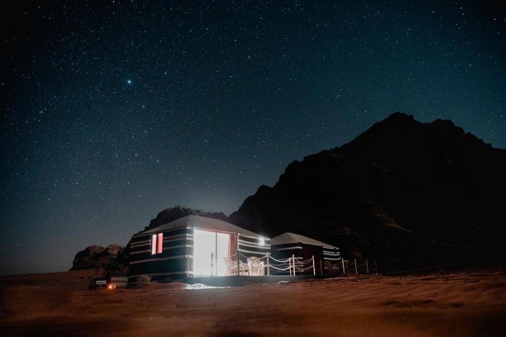 營地 Wadi Sky Tours & Camp